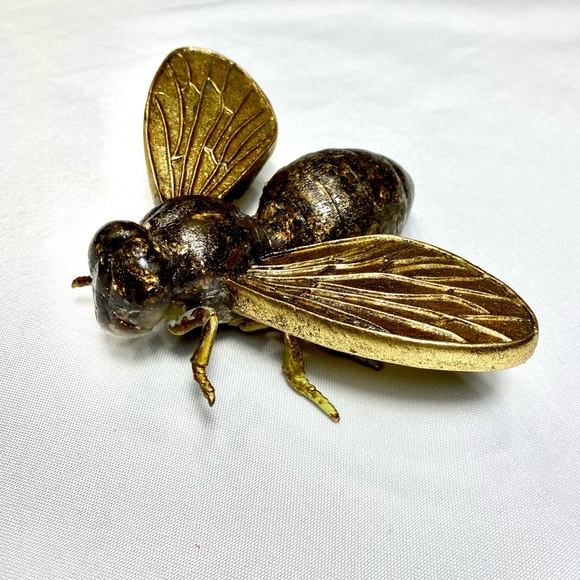 Figure resin bee / fly in gold color - Picture 3 of 8